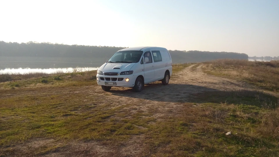 Hyundai H-1