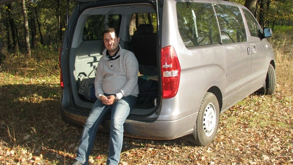 Hyundai H-1