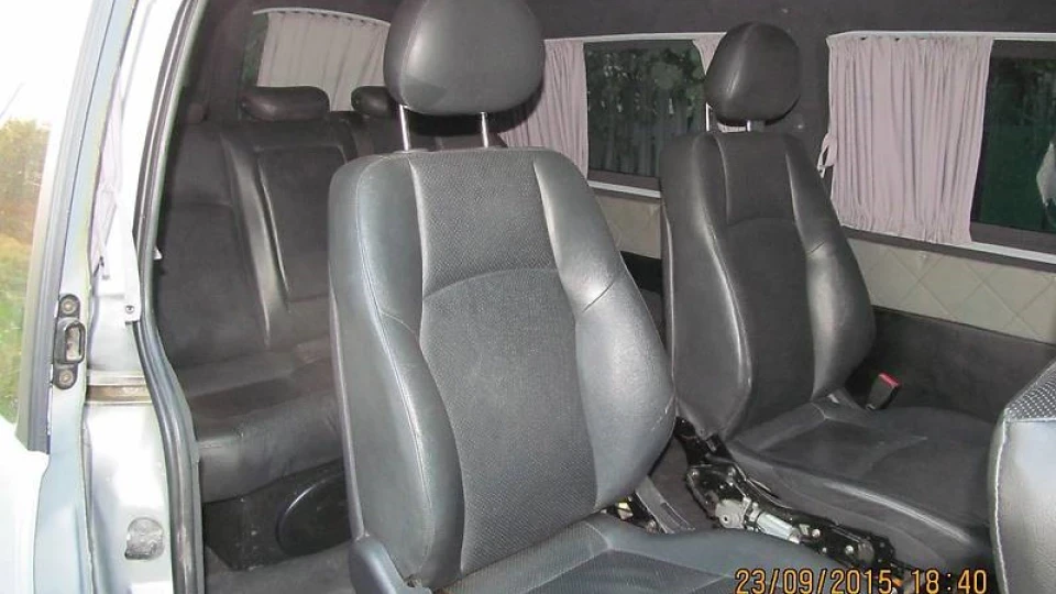 Hyundai H-1 4
