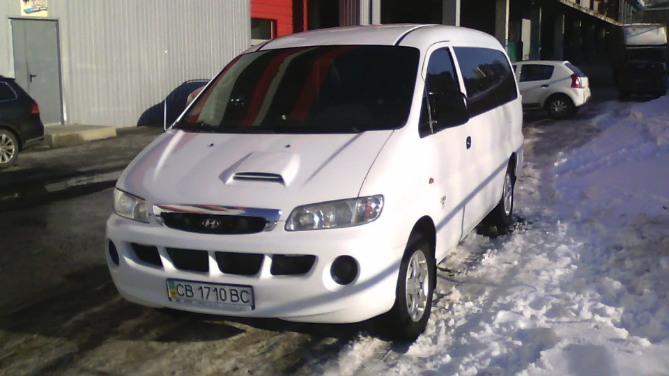 Hyundai H-1 2,5 CRDI 3