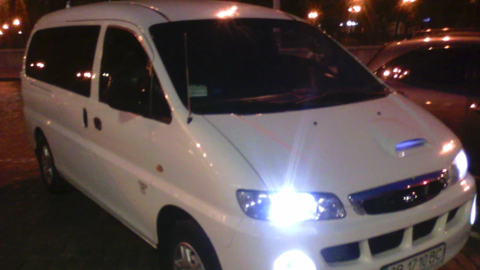 Hyundai H-1 2,5 CRDI 4