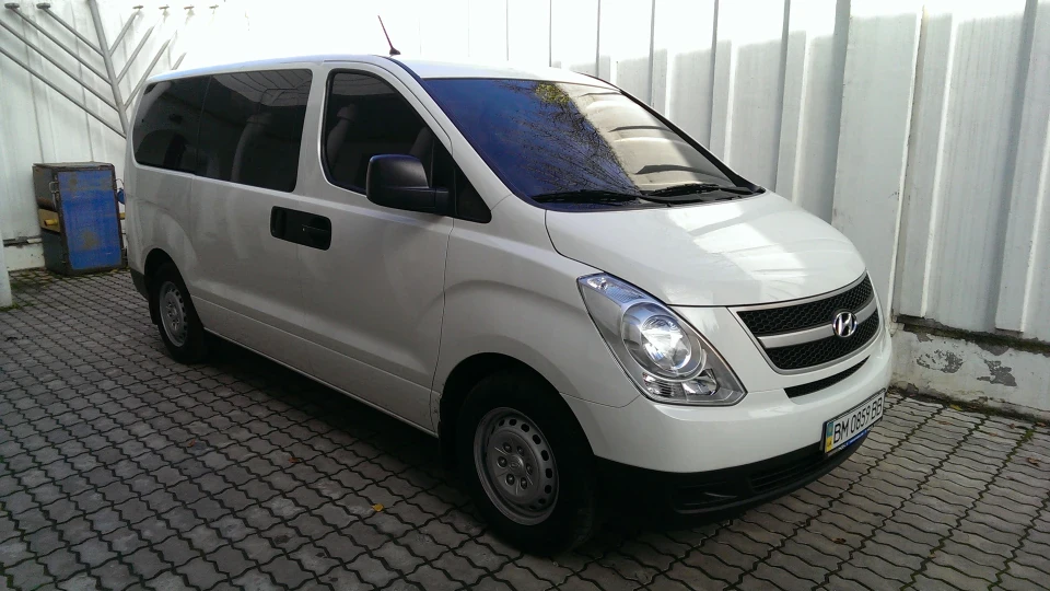 Hyundai H-1 2.5 DUBAI Лайнер 2