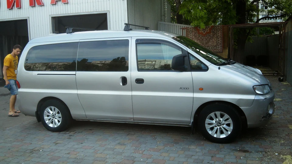 Hyundai H-1 2.5 турбо 2