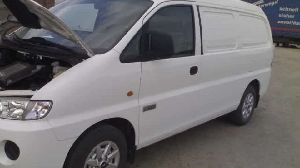 Hyundai H-1 2.5CRDI 2