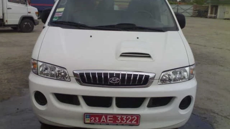 Hyundai H-1 2.5CRDI 3