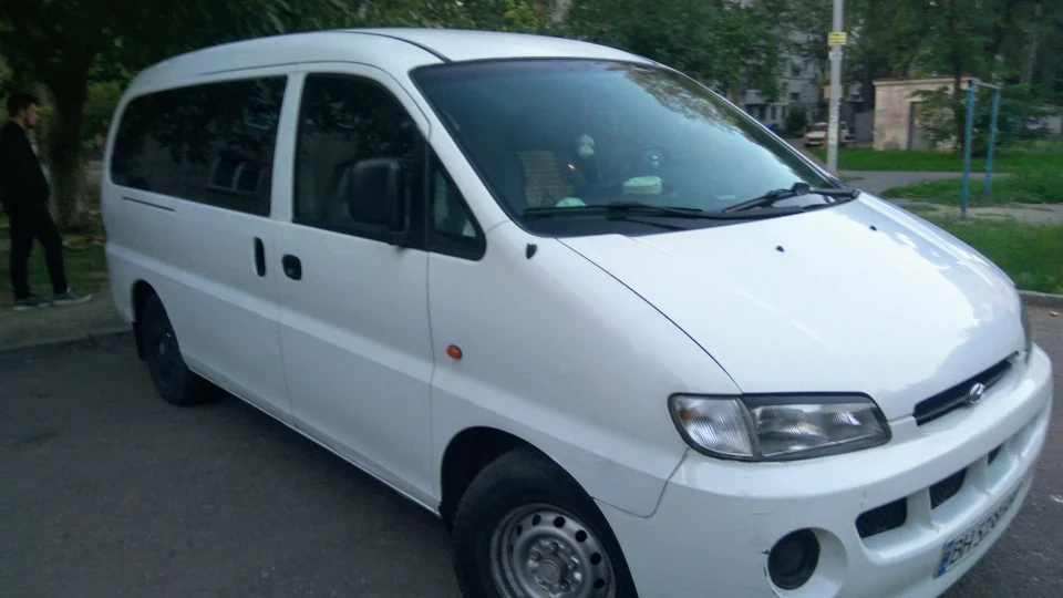 Hyundai H-1 Безбаштовий Заєць