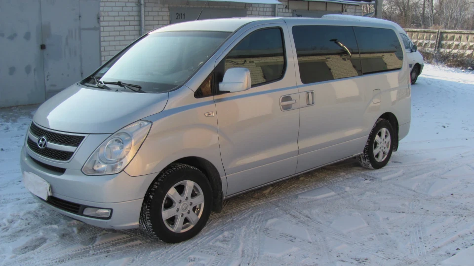 Hyundai H-1 Grand Starex