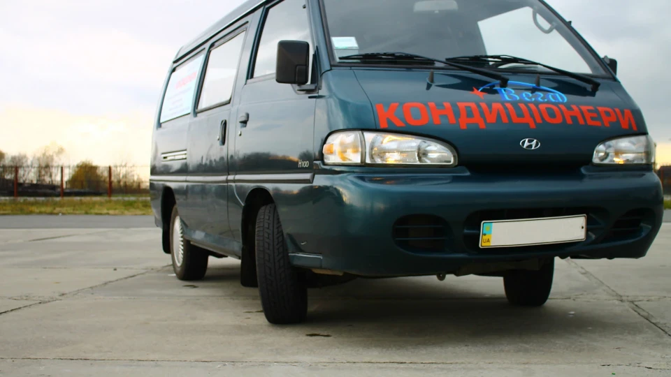 Hyundai H-1 H 100 TURBO DIESEL 2