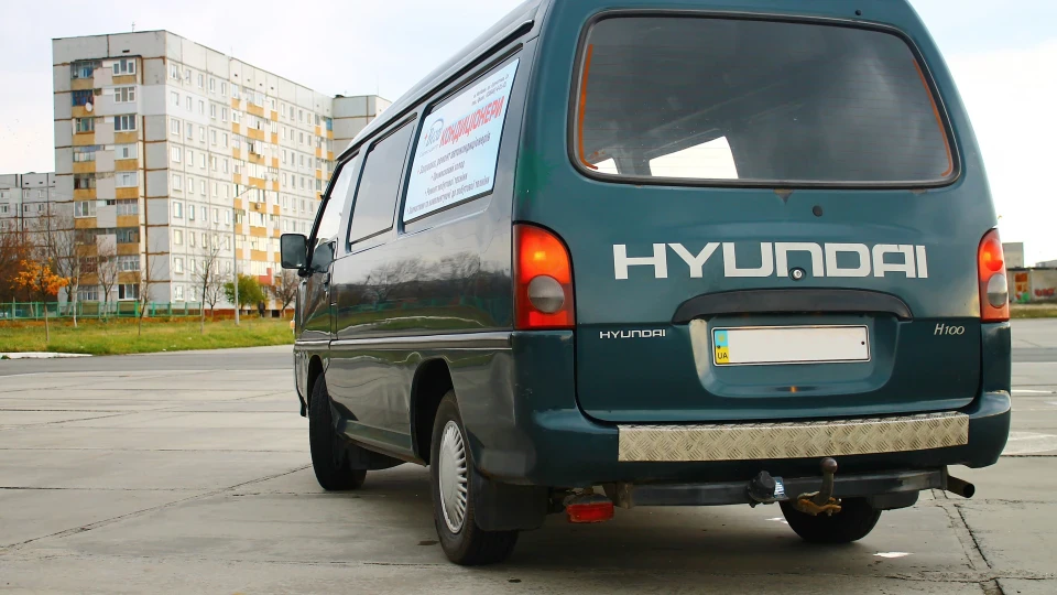 Hyundai H-1 H 100 TURBO DIESEL 4