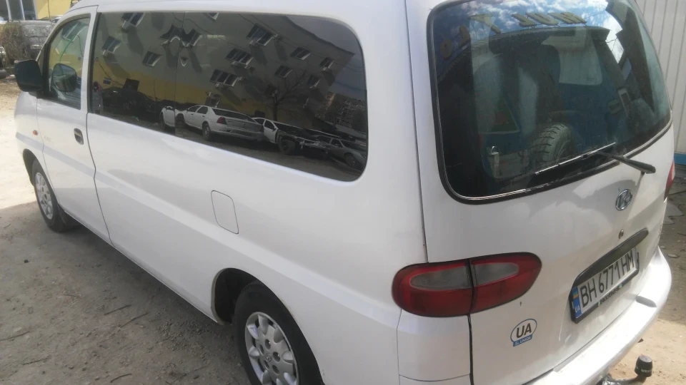 Hyundai H-1 H200 pass 5