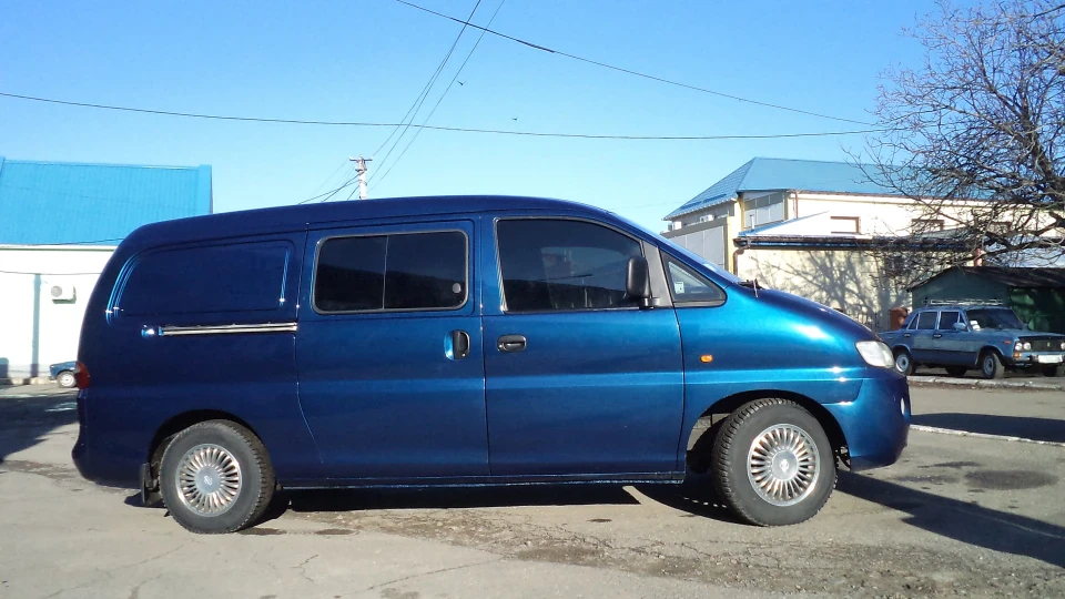 Hyundai H-1 НЕУБИВАЄМИЙ H200. 2