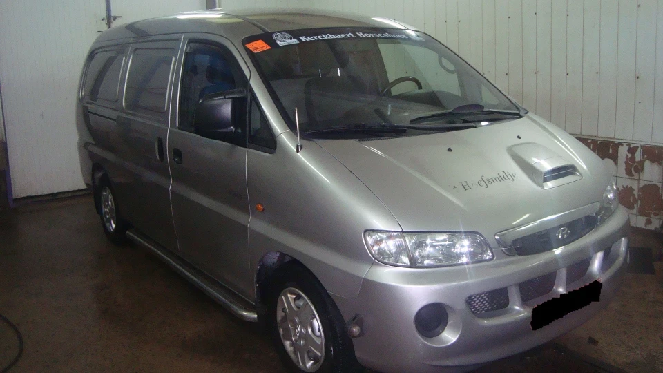 Hyundai H-1 срібна куля 5