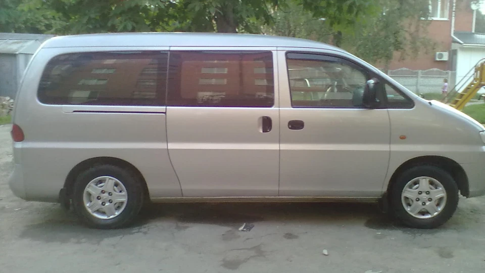 Hyundai H-1 Серій металік.Мотор 2.5