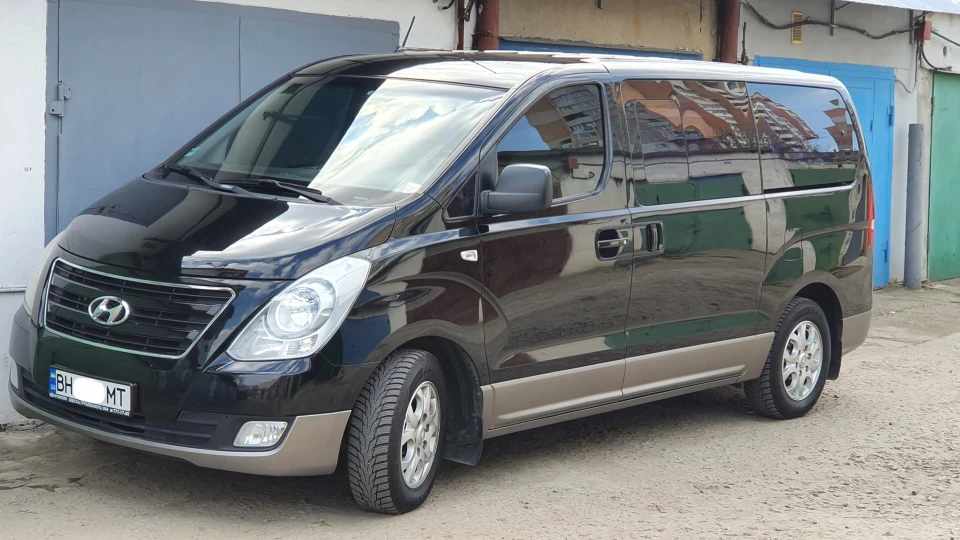 Hyundai H-1 TQ 2.5 CRDi 2