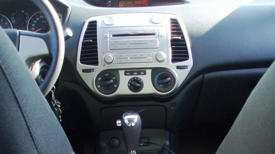 Hyundai i20 1.4 AT Comfort Малятко 5