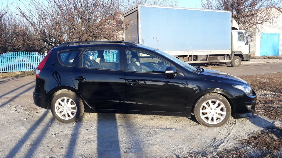 Hyundai i30 CW / Wagon 1.6 CRDi FULL 2