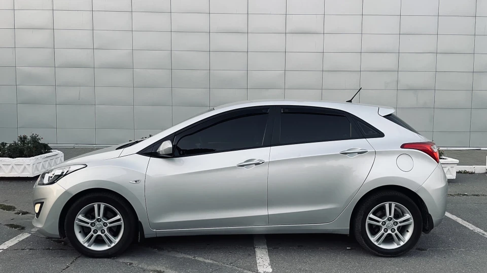 Hyundai i30 4