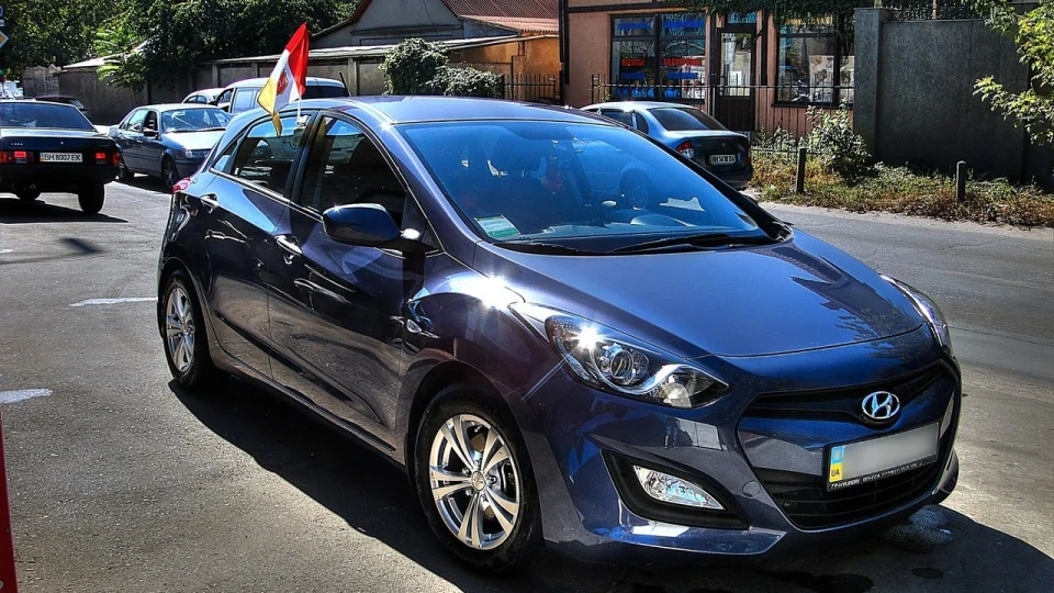 Hyundai i30 1.4 MT BlueBerry 3