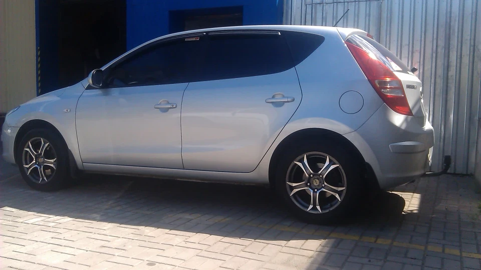 Hyundai i30 2.0CRDI GLS MT 2