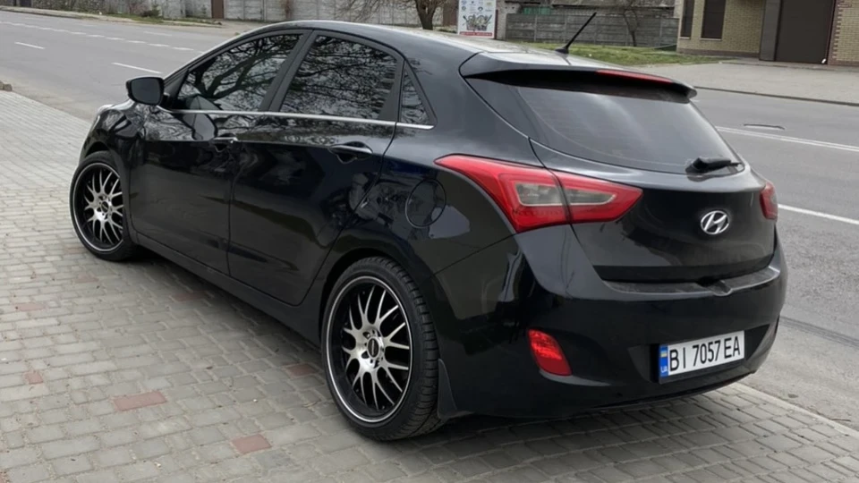 Hyundai i30 Материй Огризок 4