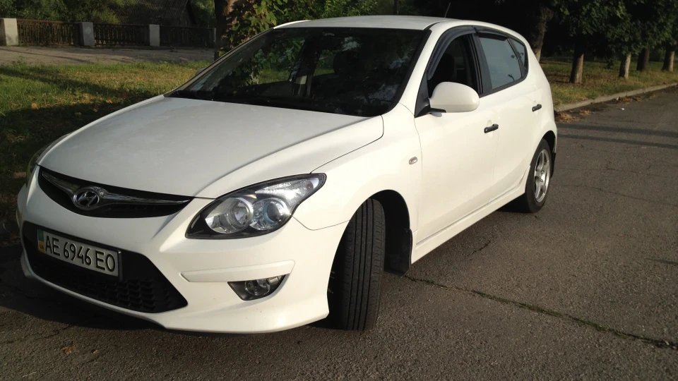Hyundai i30 White Diesel Power 3