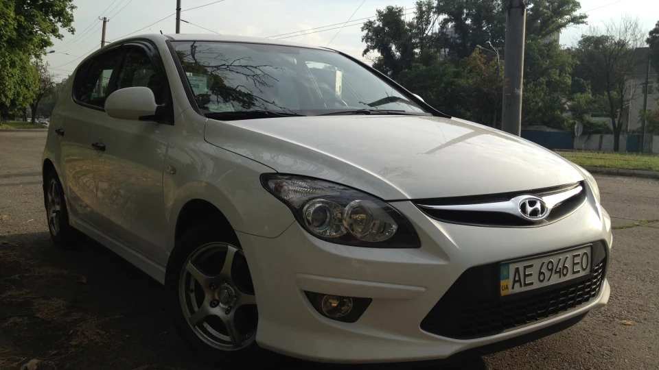 Hyundai i30 White Diesel Power 5