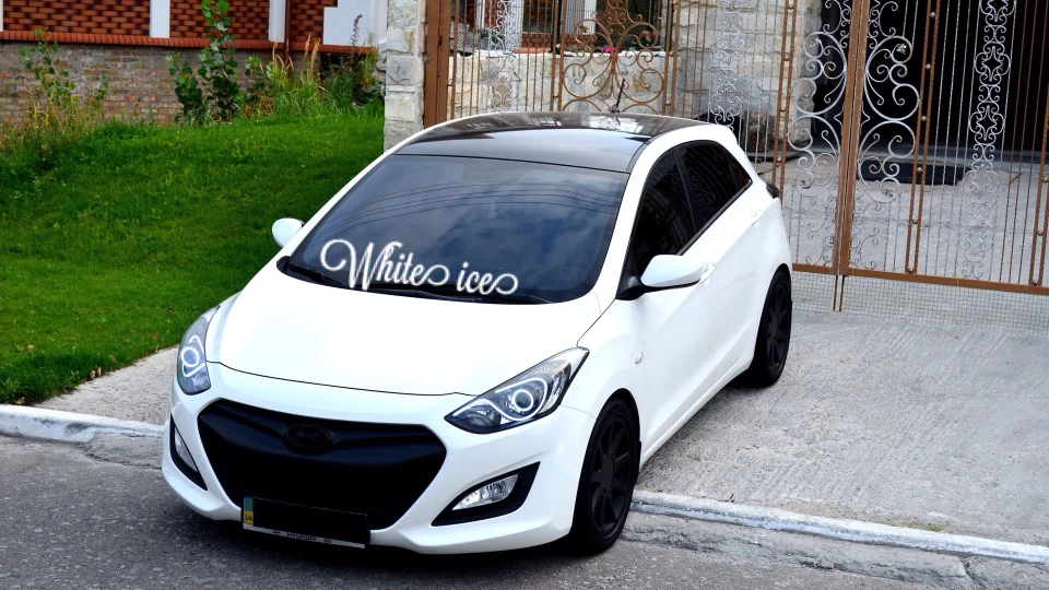 Hyundai i30 ~ White ICE ~ 3