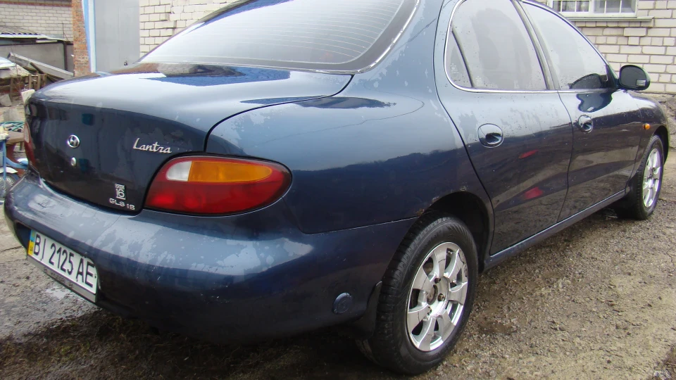 Hyundai Lantra 2