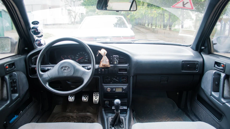 Hyundai Lantra 2