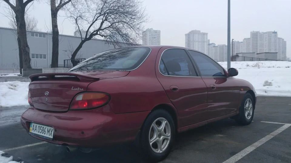 Hyundai Lantra 3