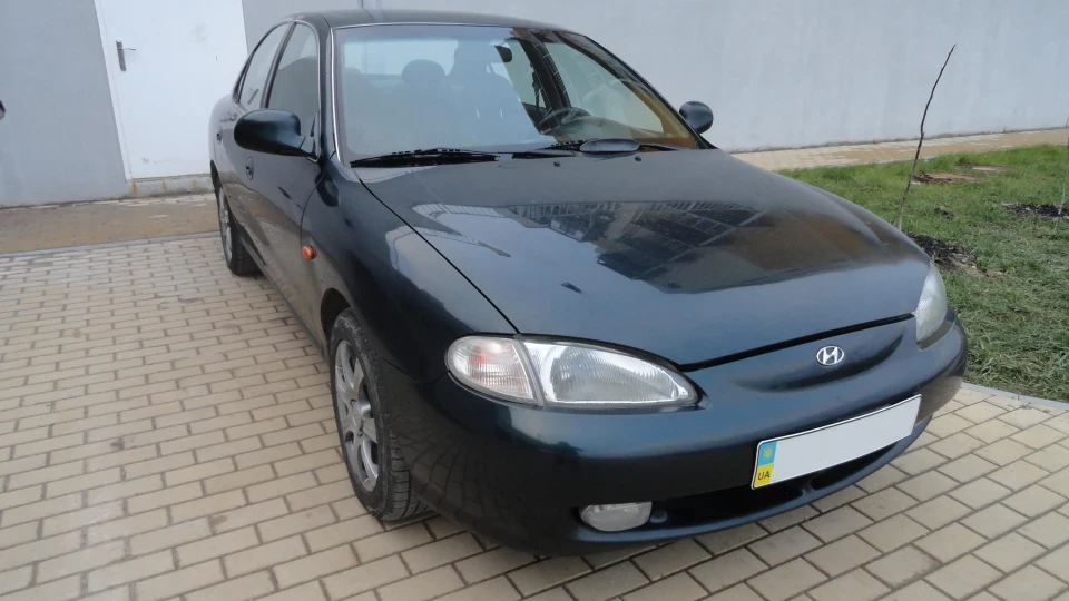 Hyundai Lantra 2