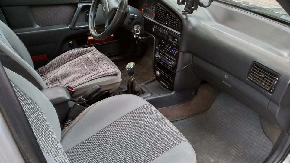 Hyundai Lantra 2