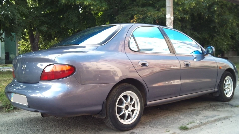 Hyundai Lantra 3