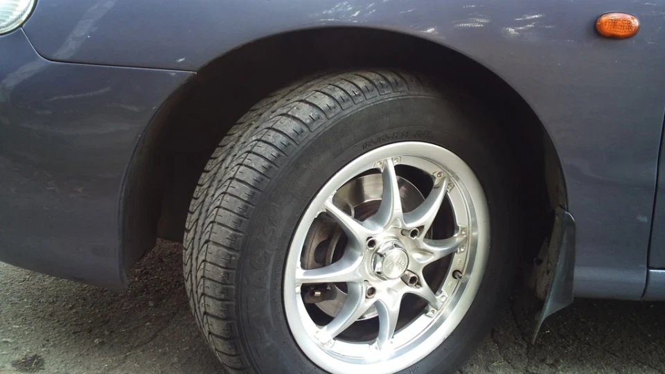 Hyundai Lantra 5