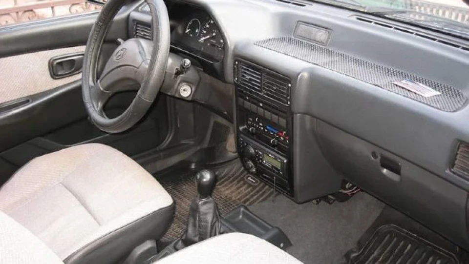 Hyundai Pony 2
