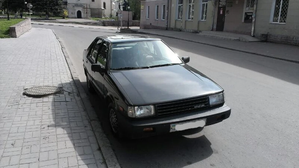 Hyundai Pony 2
