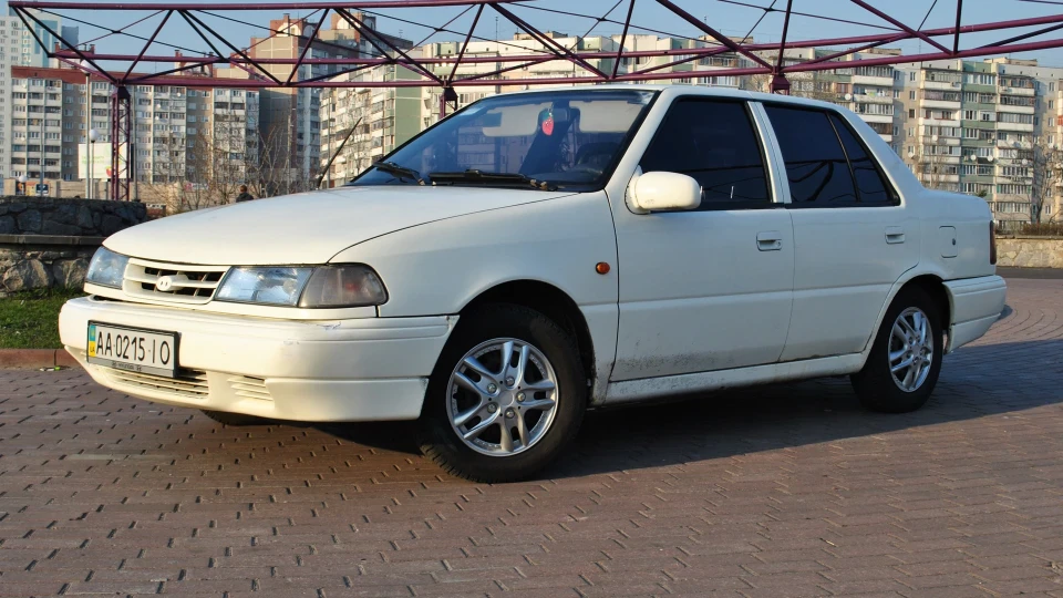 Hyundai Pony 5