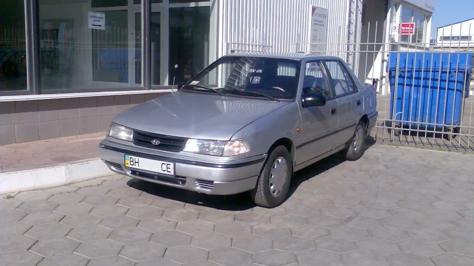 Hyundai Pony 1,5 кабр. 3