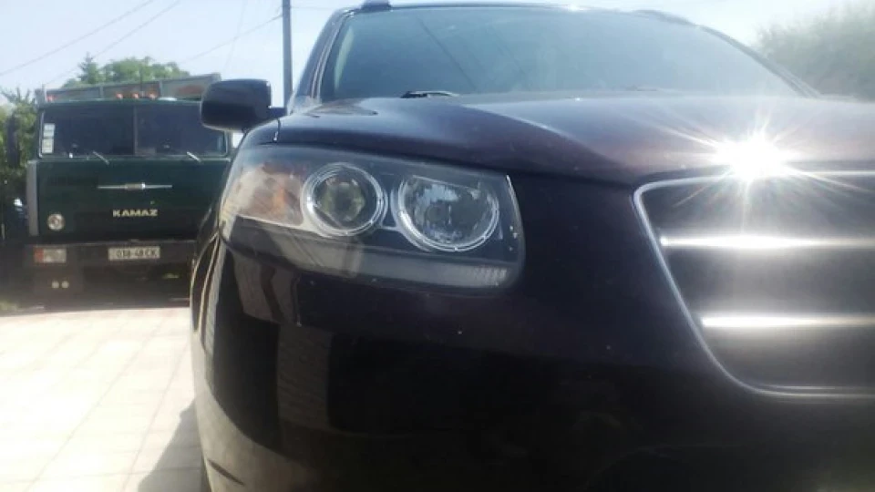 Hyundai Santa Fe 2.7 V6 3