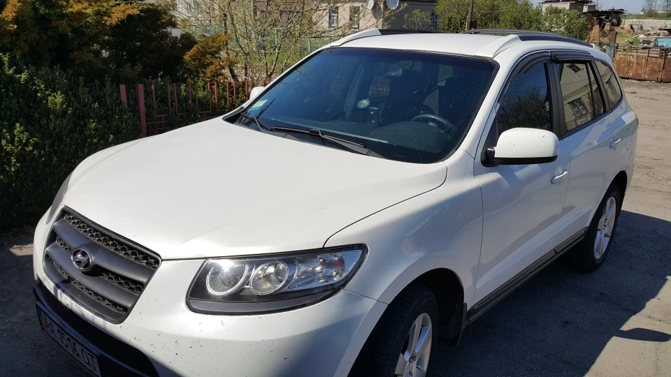 Hyundai Santa Fe 3.3 літра 242 коня 2WD 5