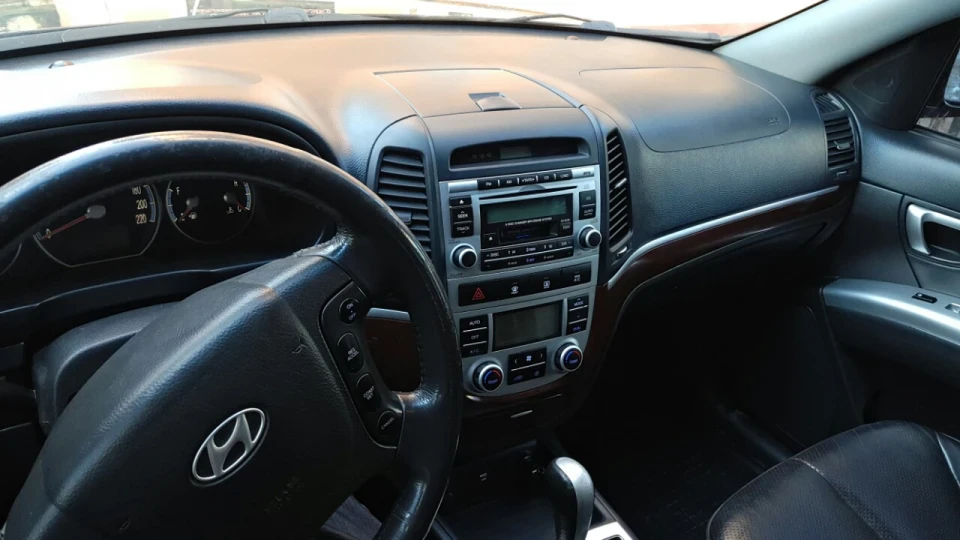 Hyundai Santa Fe Чорний 2.7 Газ, Бензин 2
