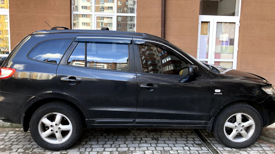 Hyundai Santa Fe Чорний металік 2.2CDTI 4