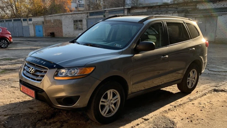 Hyundai Santa Fe GLS AWD 2012 3