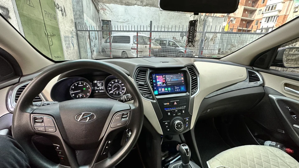 Hyundai Santa Fe Santa USA 2