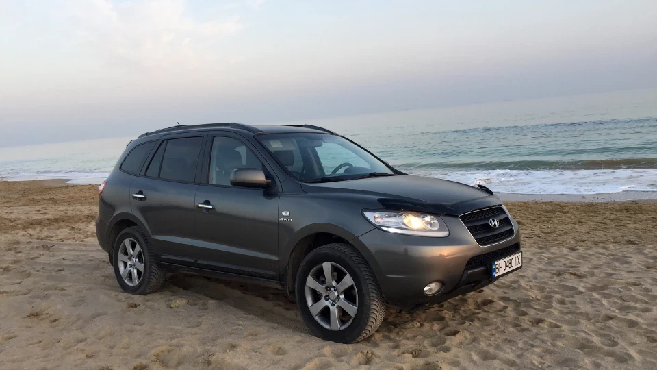Hyundai Santa Fe ⇦Туди ⇑Сюди ⇓ Назад ⇨ 2