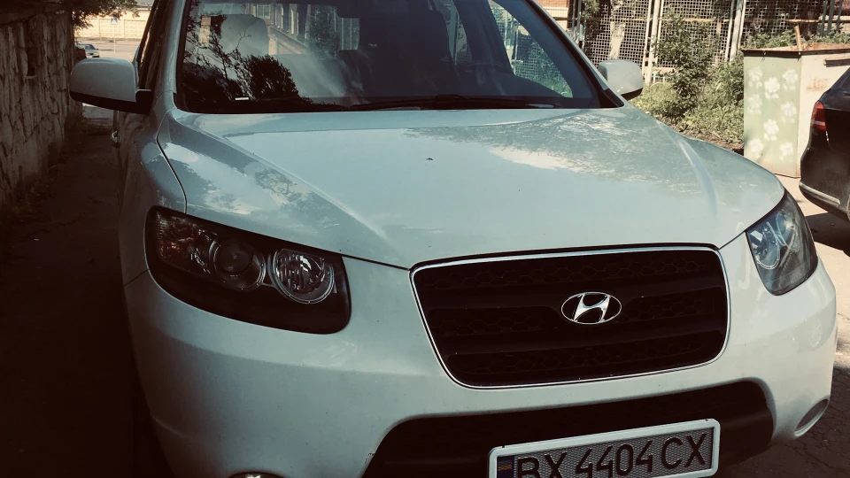 Hyundai Santa Fe V6 Білий Торнадо 2.7 2