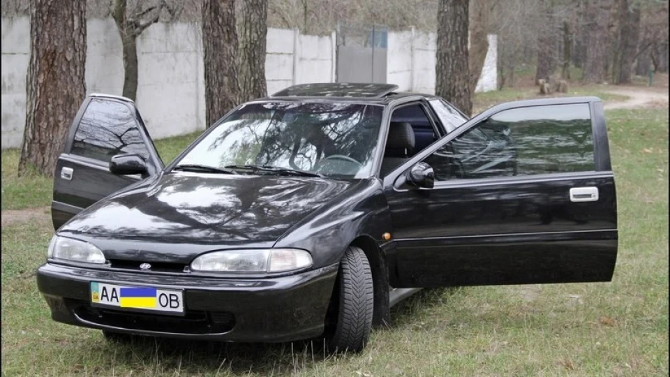 Hyundai Scoupe