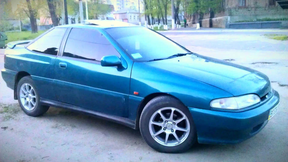 Hyundai Scoupe