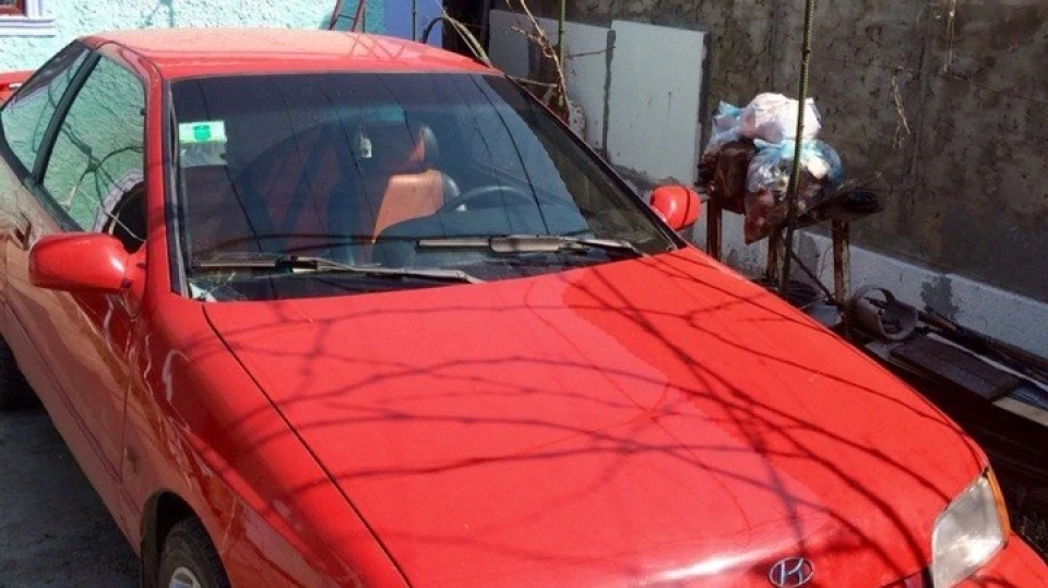 Hyundai Scoupe 2