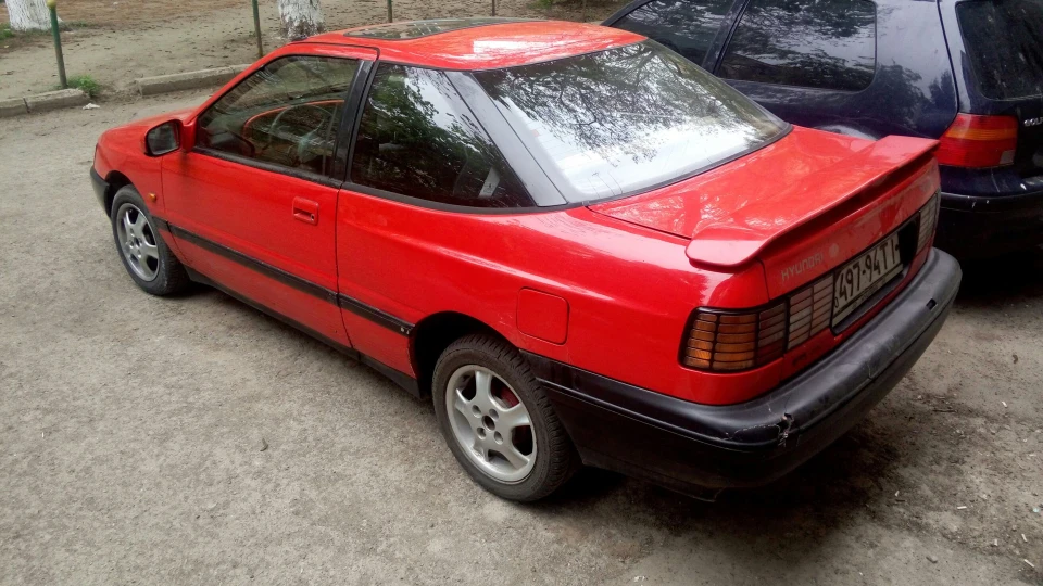 Hyundai Scoupe 3